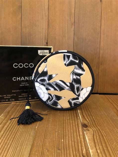 chanel vip pouch|Chanel pouch price.